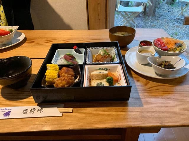 塩狩ヒュッテ 食堂 - サブ画像1