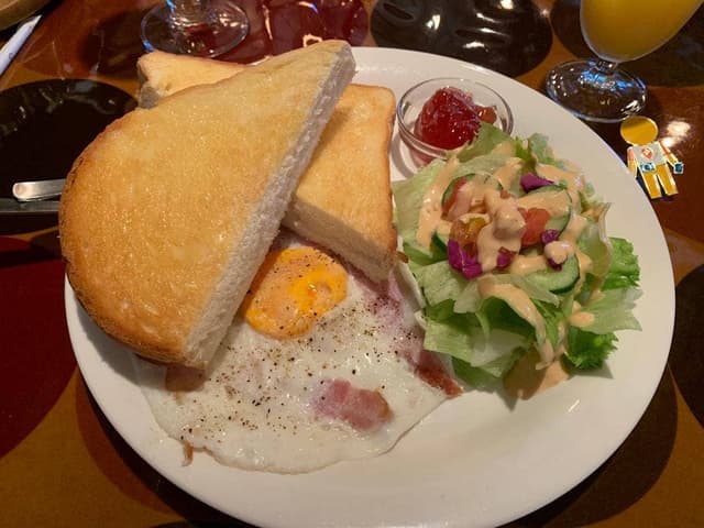 カフェ ガウディ - サブ画像3
