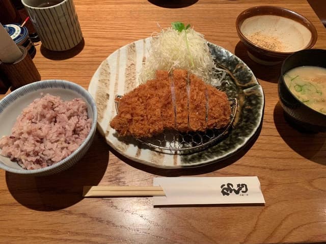 名代とんかつ かつくら 三条本店 - サブ画像2