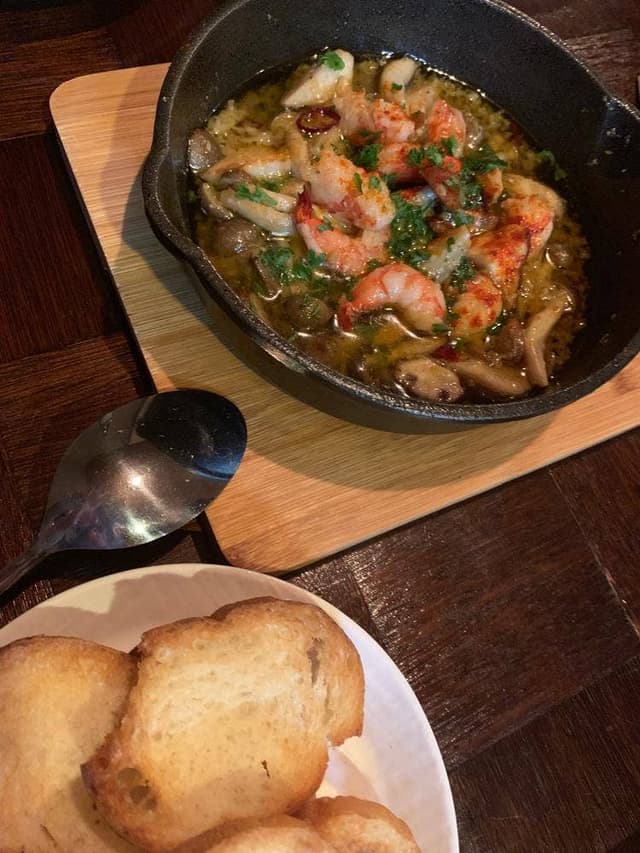 鉄板バル faro - サブ画像1