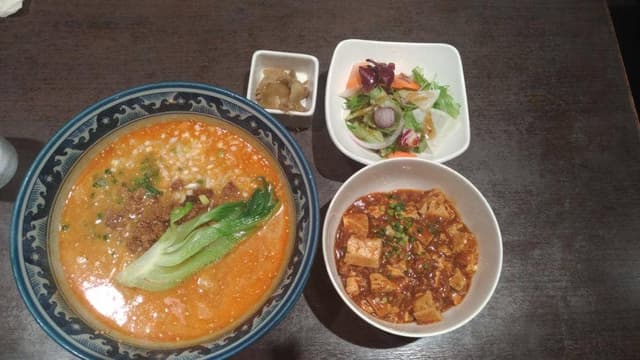 謝謝 駅前店 - サブ画像1
