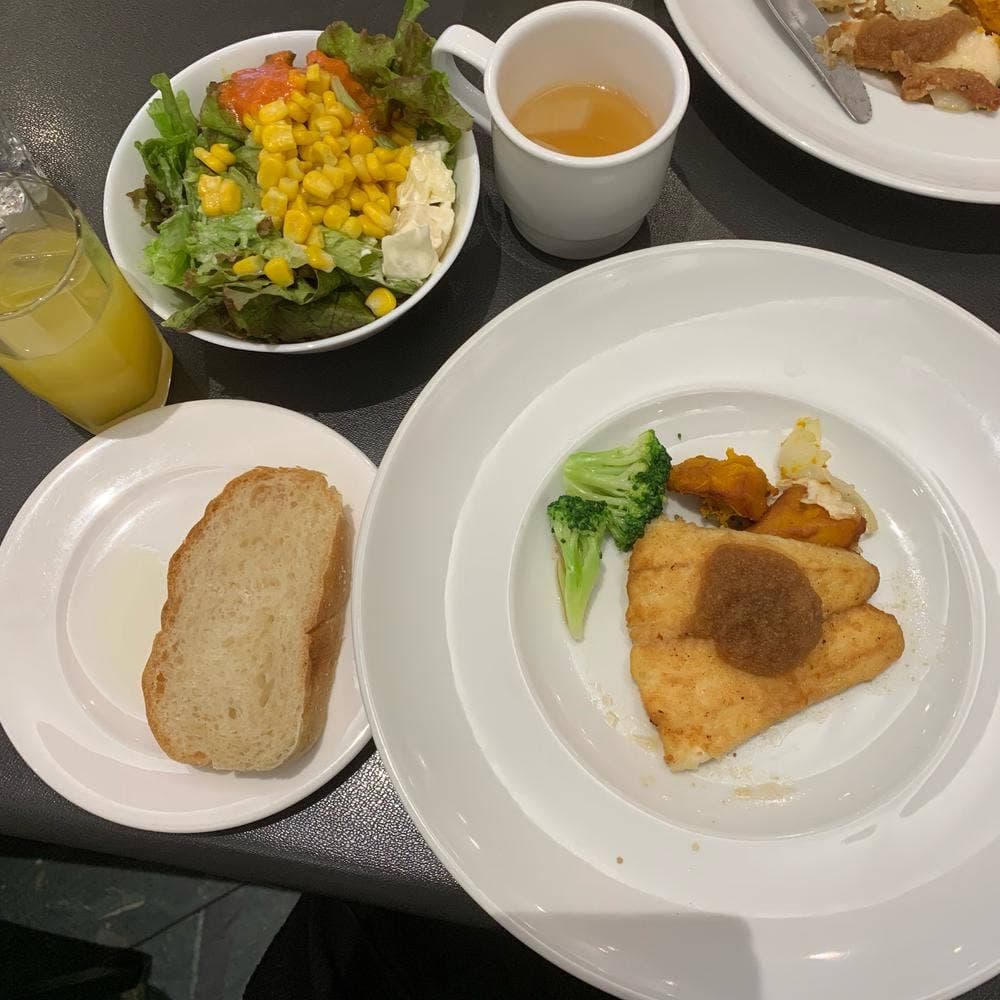 洋食バル まどい食堂