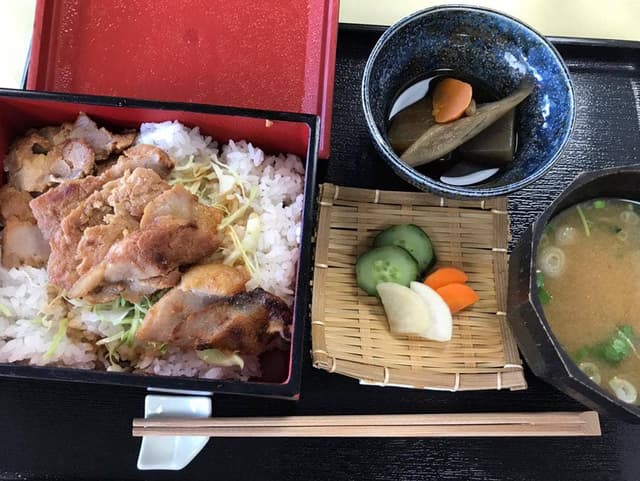 茶房レストラン春夏秋冬 - サブ画像1