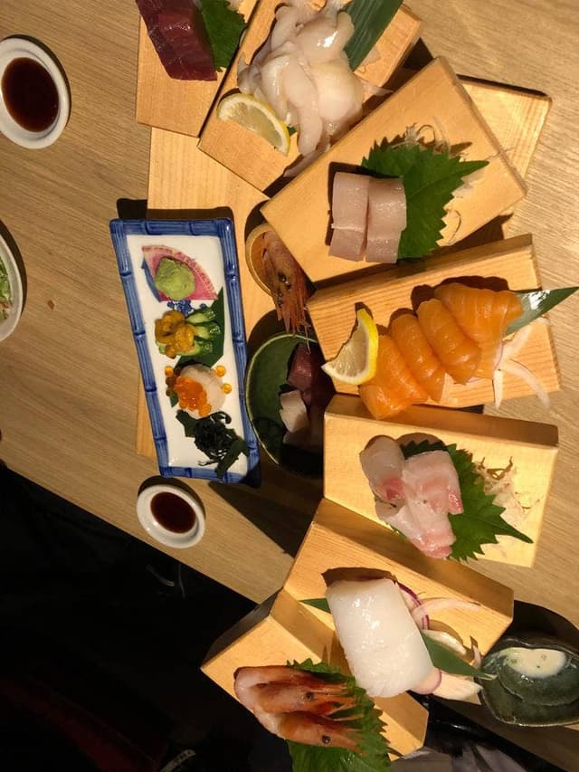 個室で炙り肉寿司を喰らう 今昔物語 名古屋栄店 - サブ画像1