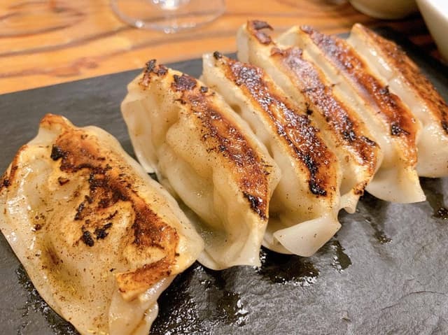 スタンドシャン食 Osaka 北新地 Champagne & GYOZA BAR - サブ画像2