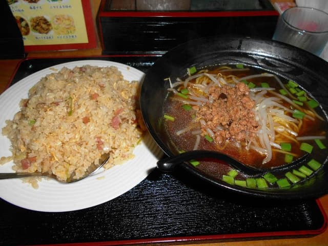 台湾料理 鴻翔 粟田店 - サブ画像2