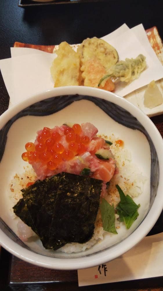 海鮮丼 とろ作 - サブ画像2