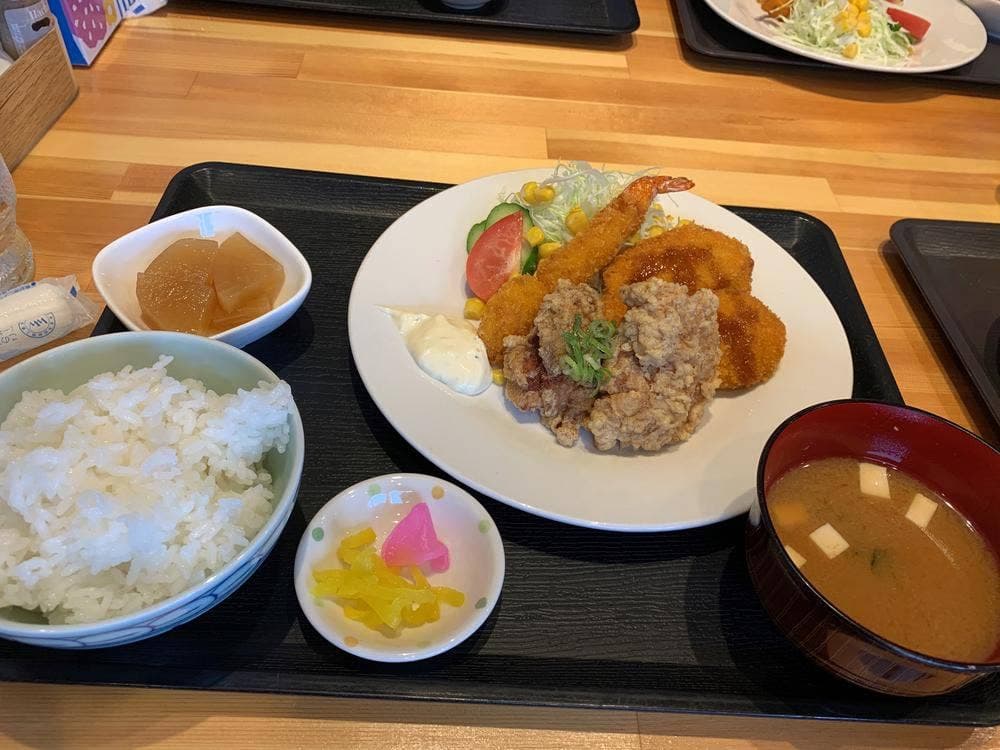 食事処 友食