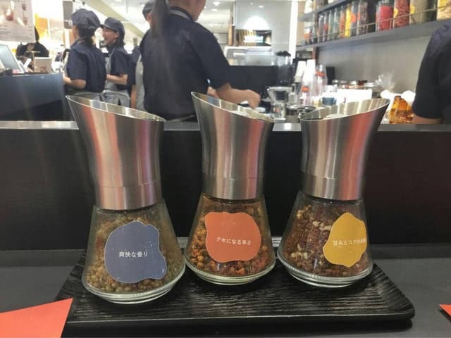 HOUSE QWAEL SPICE 大丸心斎橋 - サブ画像3