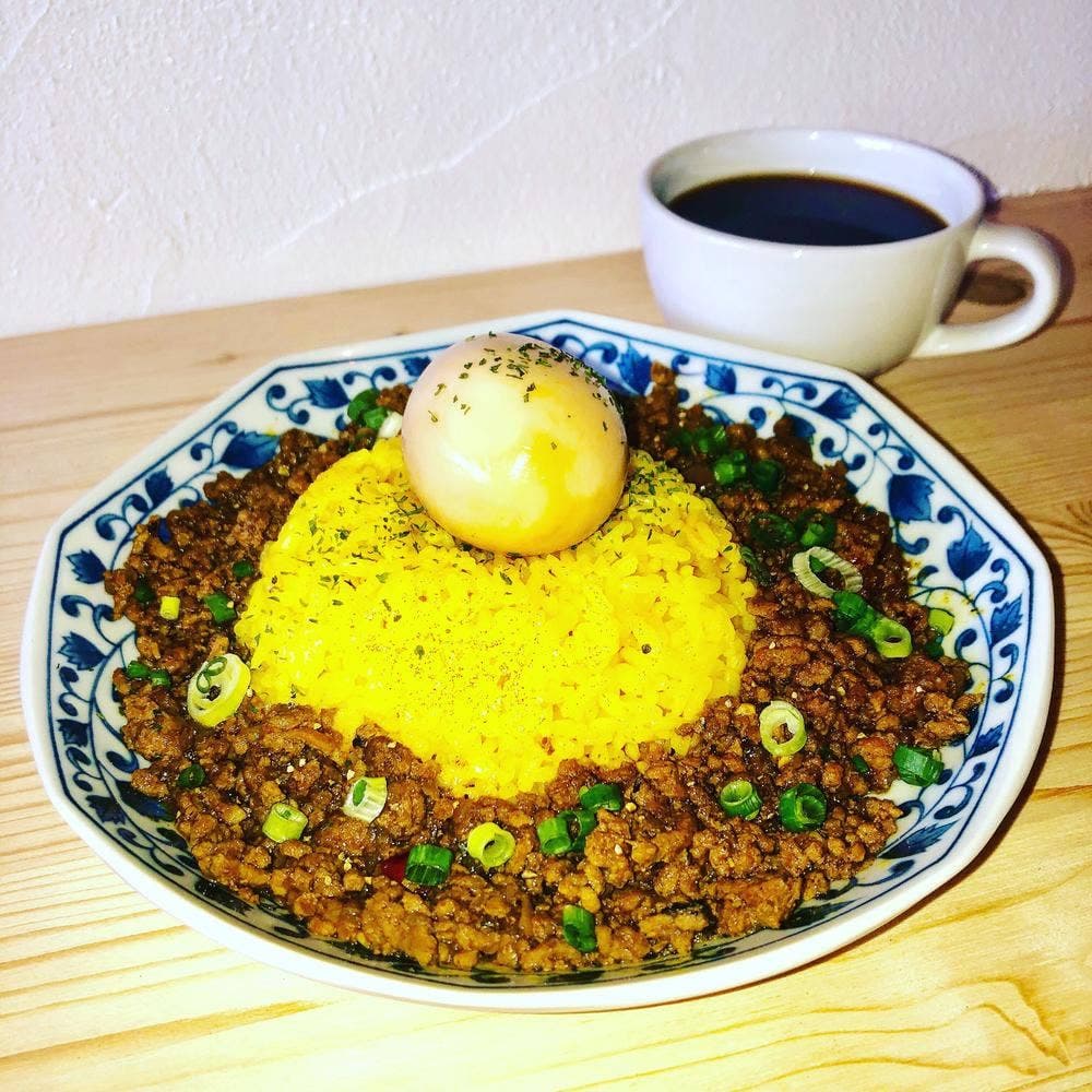 CAFE UNCHAIN