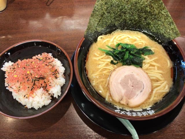 横浜家系ラーメン 丸岡商店 - サブ画像1