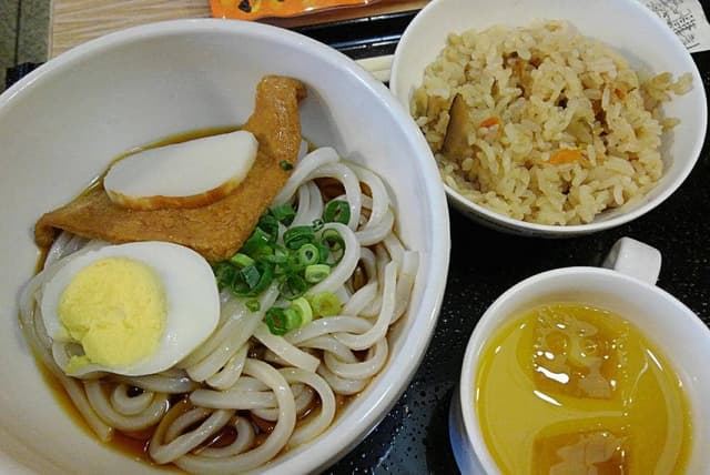 大阪釆なりうどん きらく 岸和田店 - サブ画像3