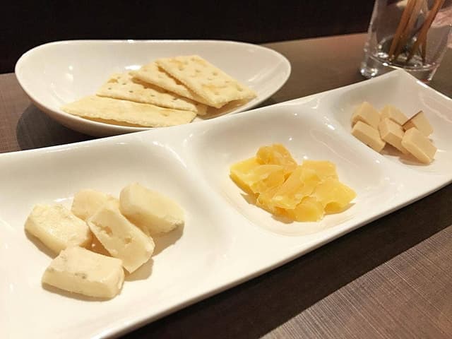 ルーシースタンドダイニング 心斎橋店 - サブ画像1