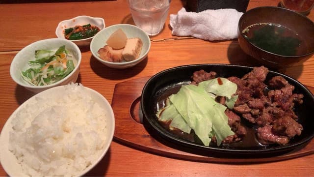 牛すじ料理専門店 すじ平 新福島店 - サブ画像1