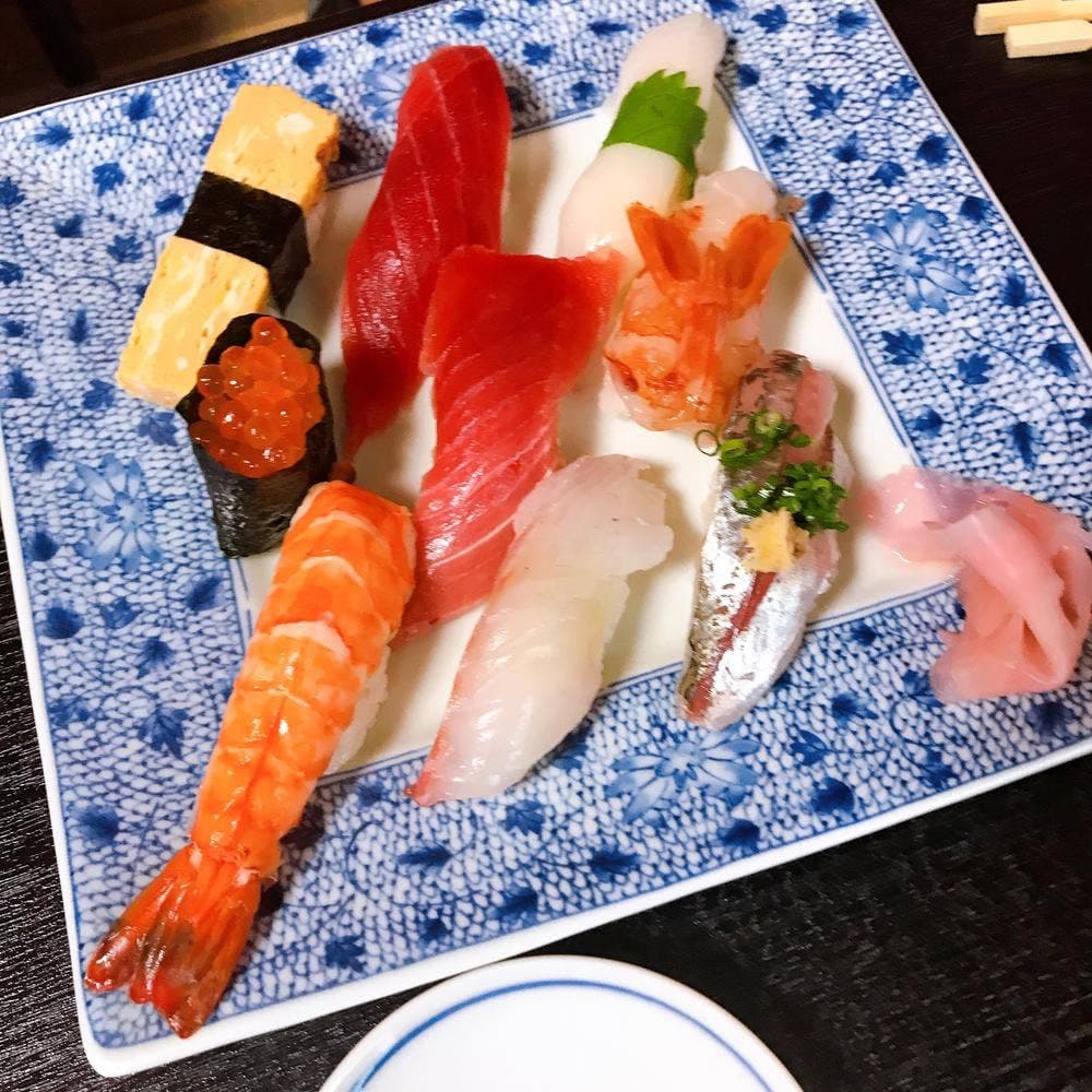 SUSHI DINING 遊