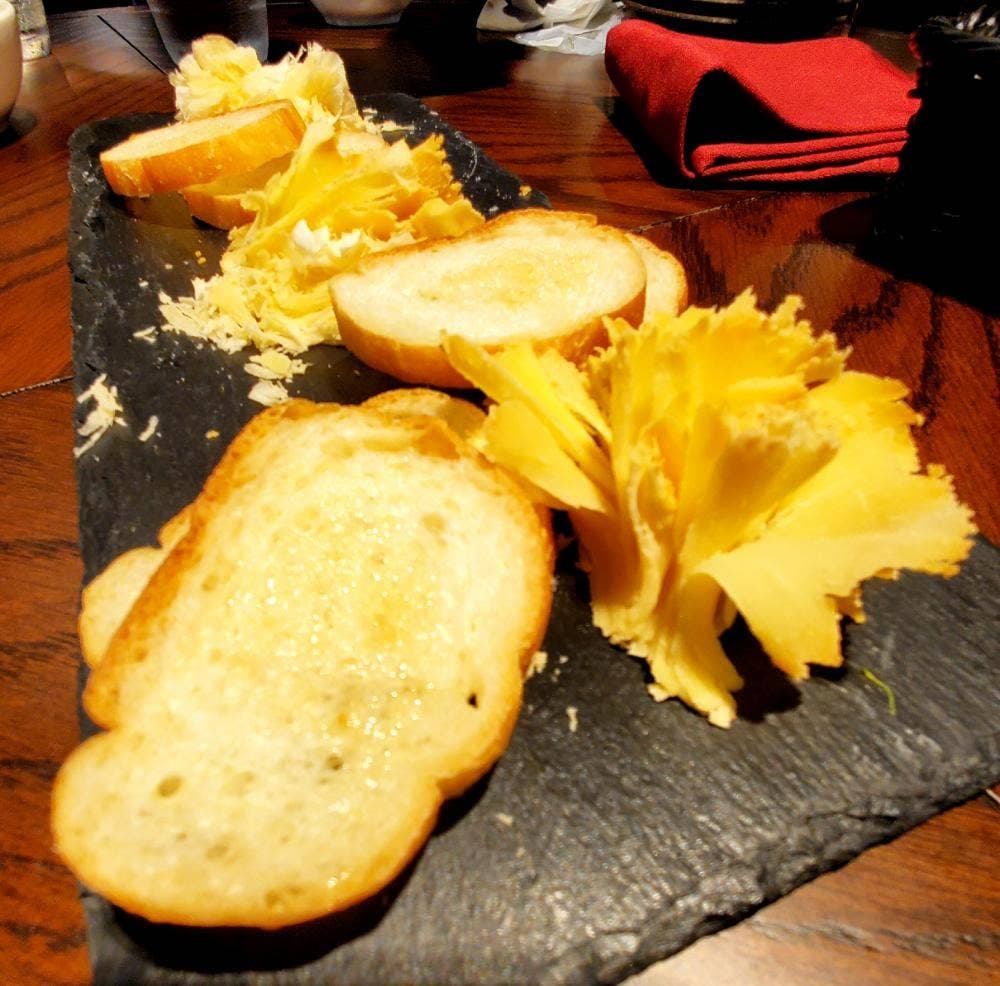 allday dining&bar CAMALEONTE