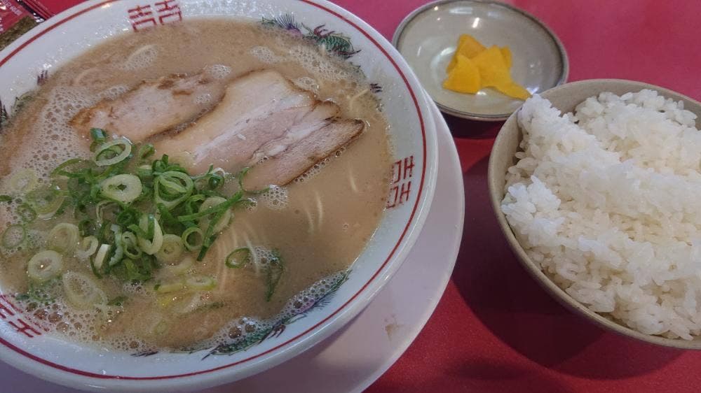 とんこつラーメン専門店 まる勝