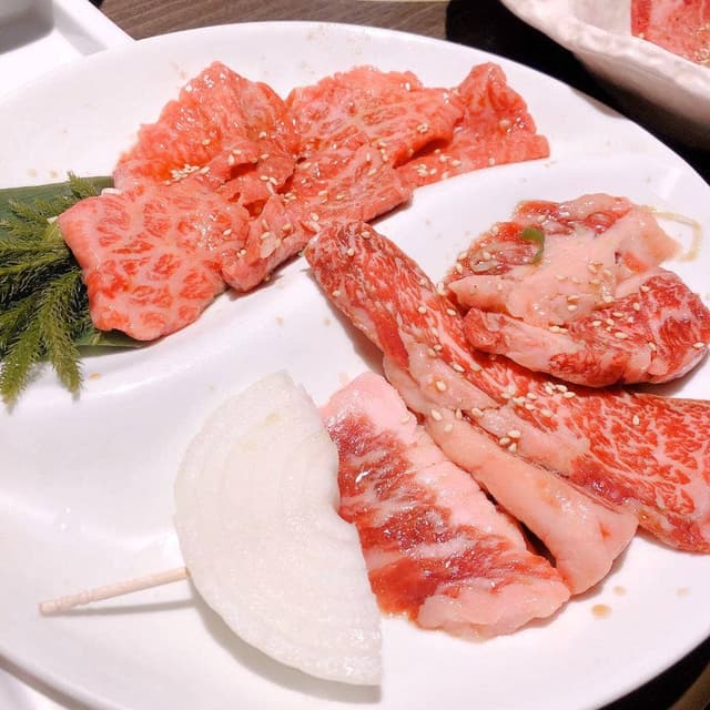 炭火焼肉 米沢亭 寿限無 本店 - サブ画像1