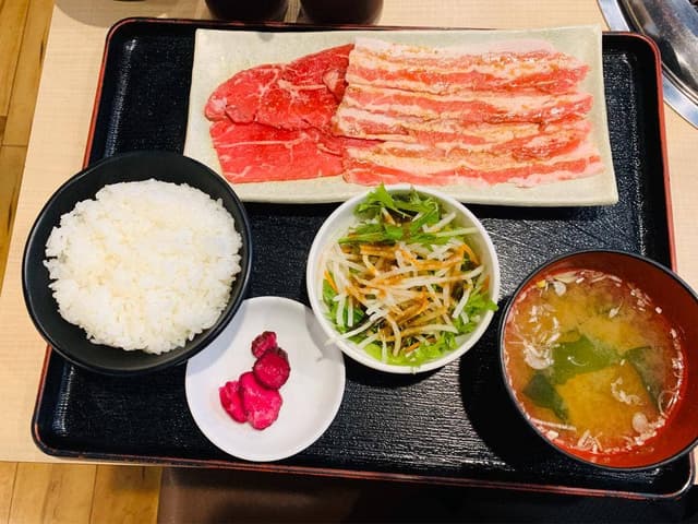 焼肉 蔵 砺波店 - サブ画像1