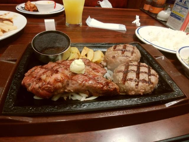 ステーキガスト 松戸梨香台店 - サブ画像1