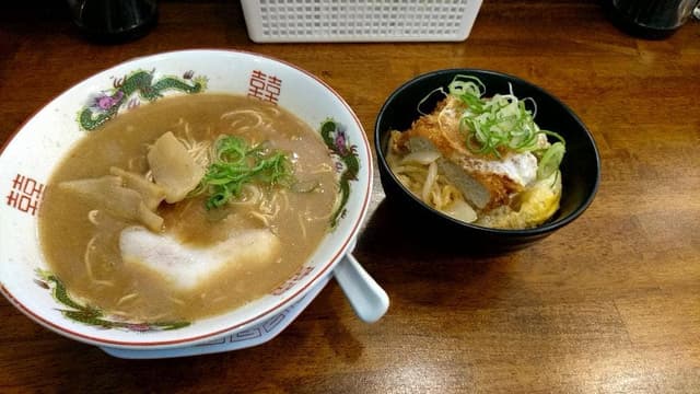 博多金龍 宇部店 - サブ画像3