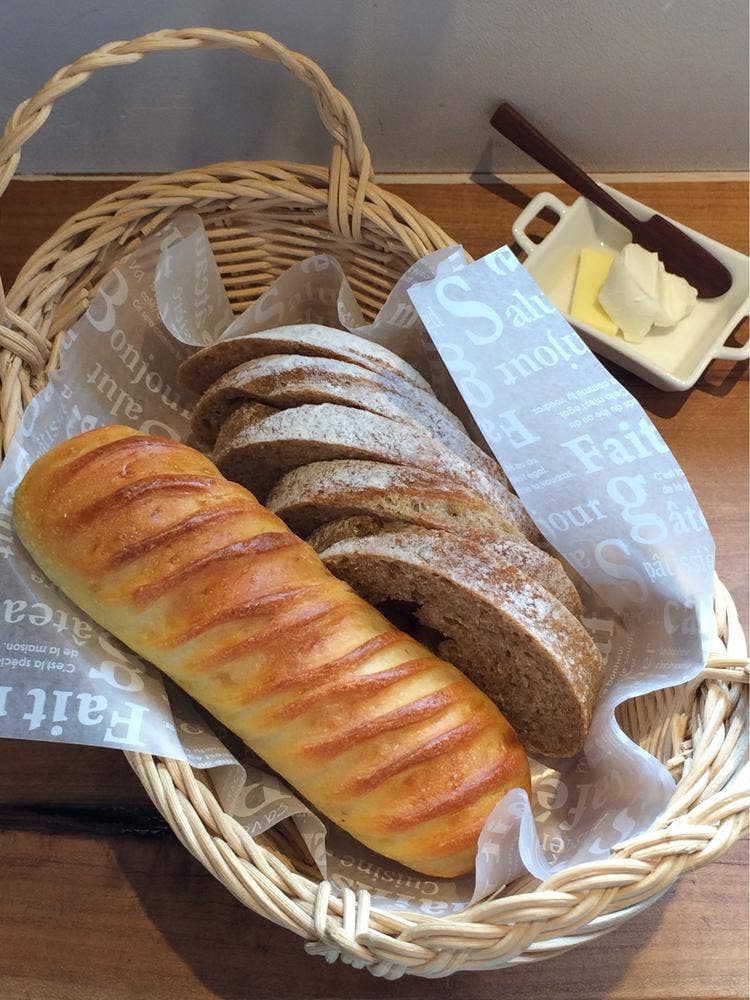 自家製天然酵母パンとカフェ ROCCIA