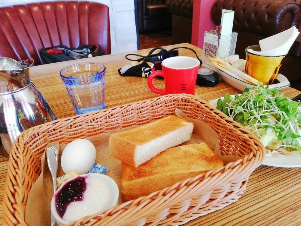 カフェ青山 高屋店