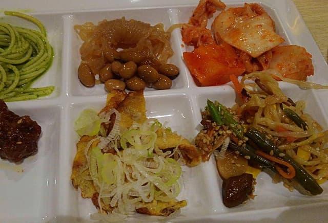 神戸クック ワールドビュッフェ 宇都宮店 - サブ画像1