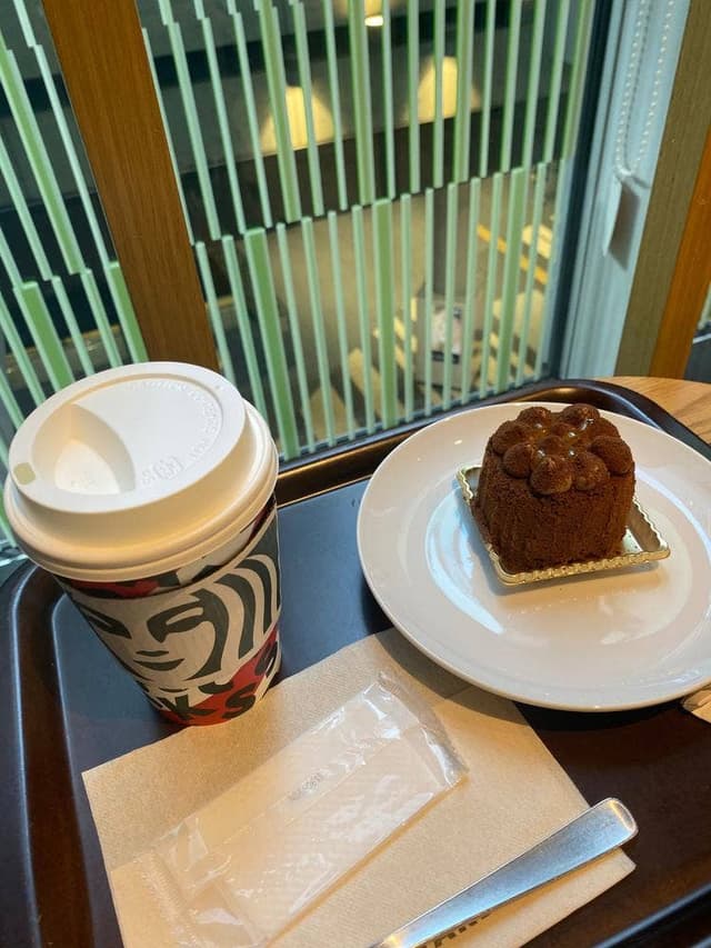 スターバックス コーヒー 渋谷ヒカリエShinQs店 - サブ画像3