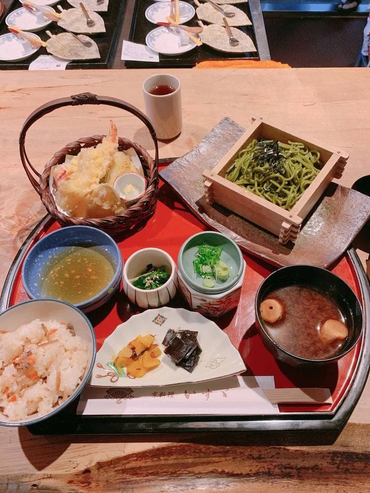 いすゞ