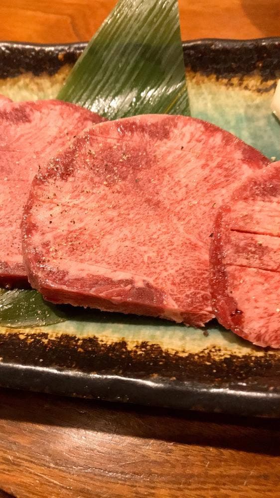 炭火焼肉いろり