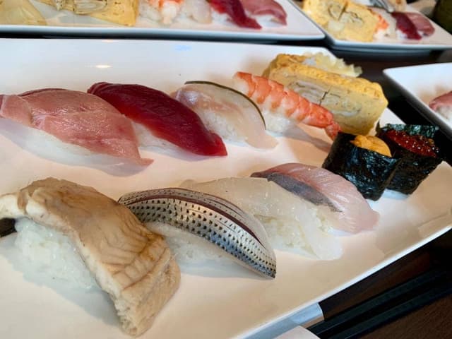 鮨DINING 辰 - サブ画像3