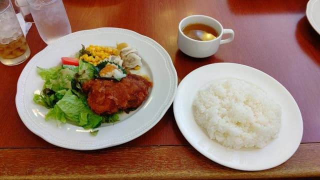 ロイヤルホスト 大塚駅前店 - サブ画像1