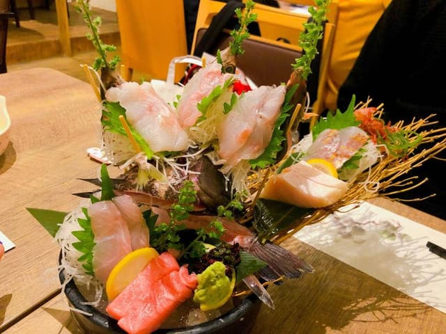 刺し盛と海鮮しゃぶしゃぶ あしたも魚～ - サブ画像1