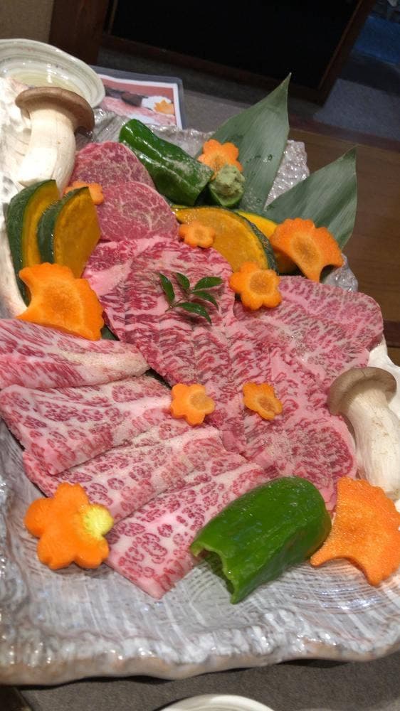 炭火焼肉 馳走