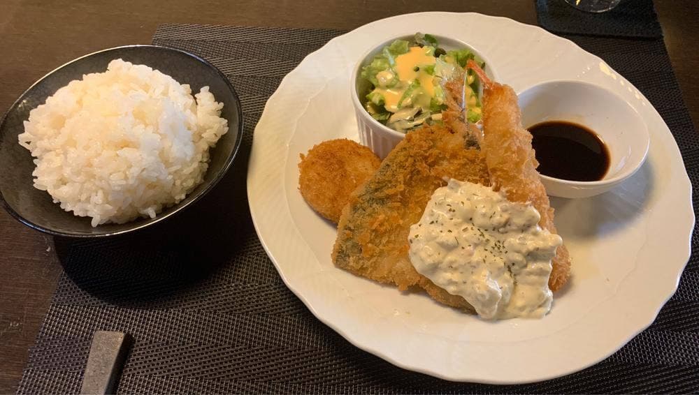 ヒラサワショクドウ