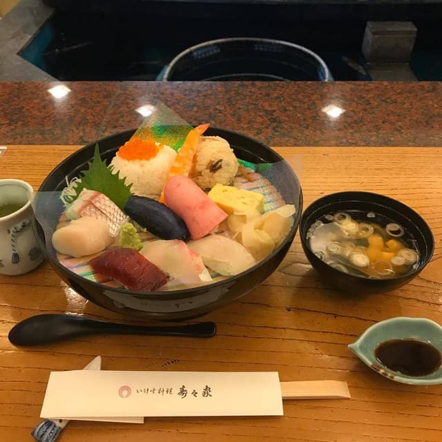 いけす料理 寿々家 岩槻本店 - サブ画像3