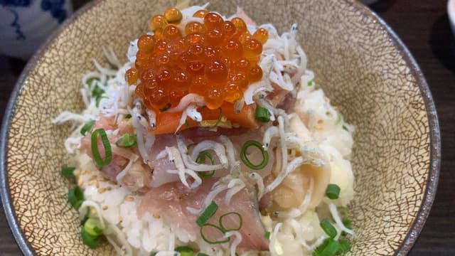 まぐろのなかだ屋 - サブ画像1