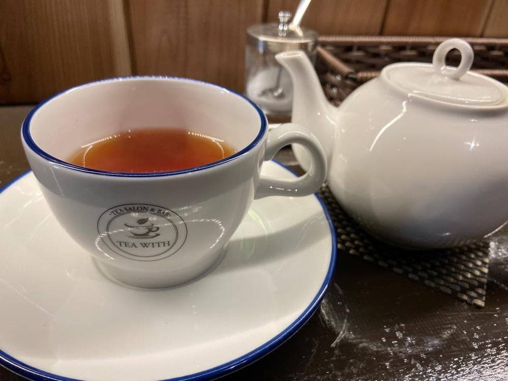 TEA SALON & BAR TEA WITH
