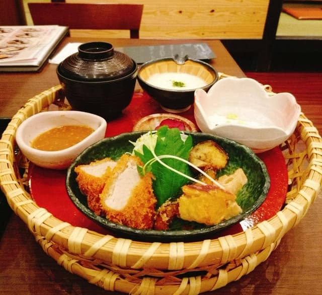 ご飯ととろろ とろ麦 おのだサンパーク店 - サブ画像1