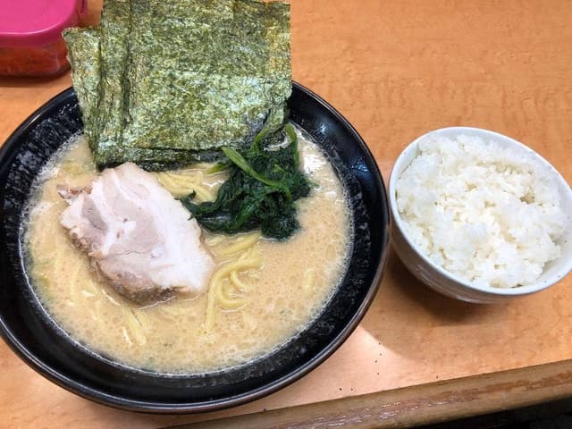 濃厚豚骨ラーメン こく丸 - サブ画像3