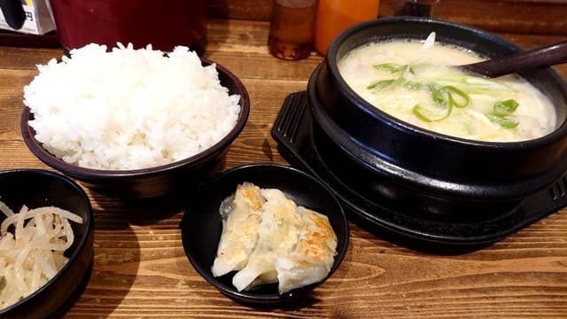ホルモンラーメン 8910 - サブ画像3