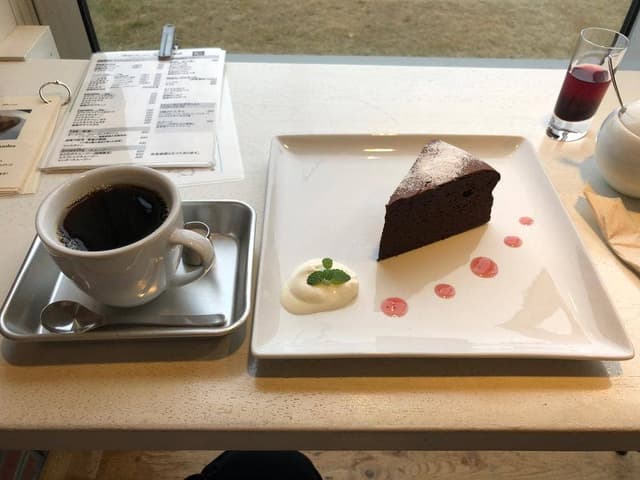 hikari no cafe 蜂巣小珈琲店 - サブ画像2