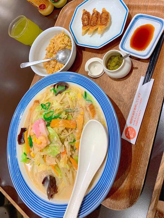 リンガーハット アクロスプラザ与次郎店 - サブ画像1