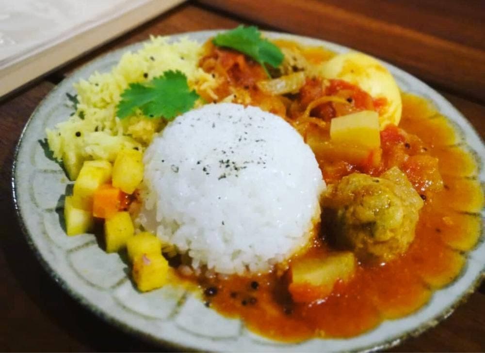 異国カレーと赤ワイン煮の店 hirune