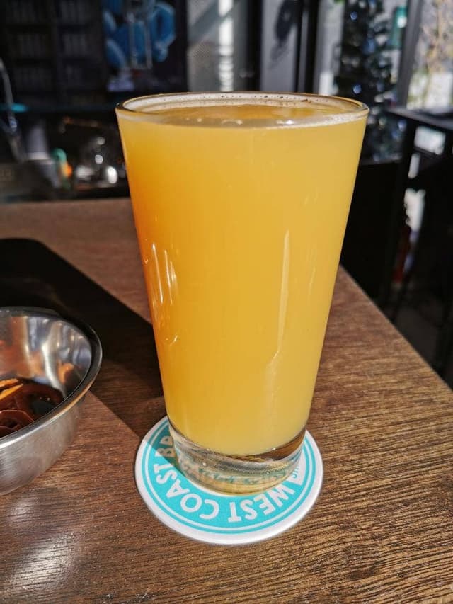 West Coast Brewing 用宗タップルーム - サブ画像3