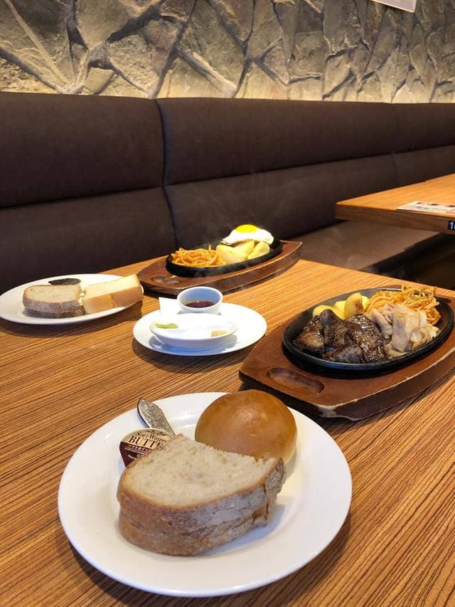 ステーキ宮 逗子店 - サブ画像3
