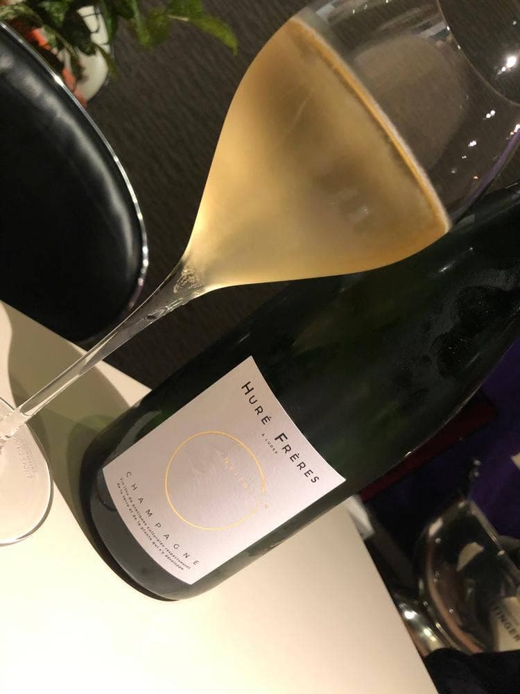 WINE BAR even