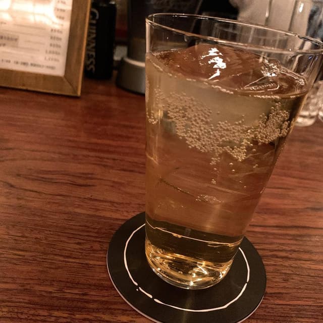 Bar CUE'S 茶屋町店 - サブ画像2