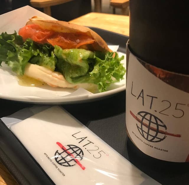caffe LAT.25° 羽田空港第一ターミナル店 - サブ画像3
